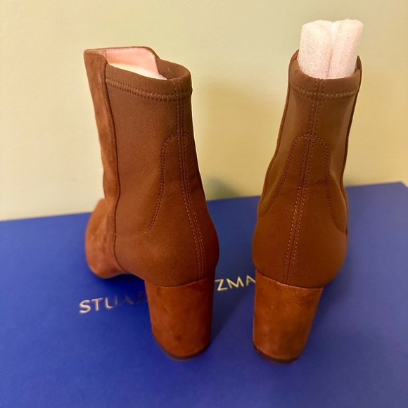 Stuart Weitzman suede ankle boots- US 5.5 - Picture 3 of 3